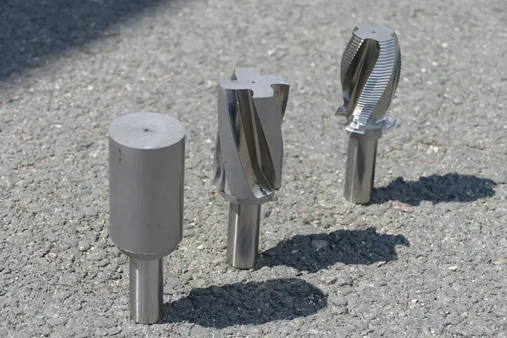 Affûtage de forets à métaux près de Andrézieux